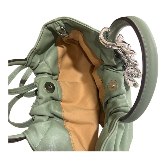 Mix No 6 keychain detail scrunch mini tote Alien green 6 x 7.5 x 4.75 NWT - Picture 7 of 12